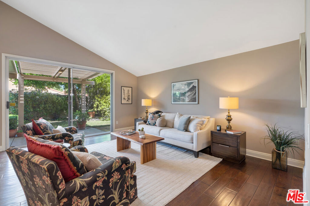 4303 Park Paloma