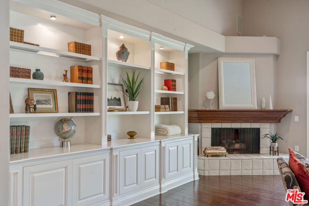Photo of 4303 Park Paloma, Calabasas, CA 91302 (MLS # 25607927)