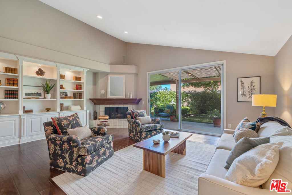 4303 Park Paloma
