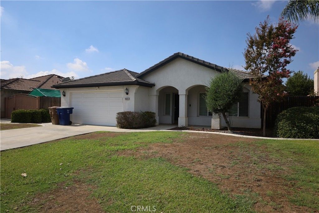Photo of 6607 Radio Flyer Dr, Bakersfield, CA 93312 (MLS # SR25244265)