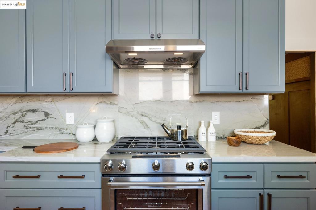 BERKELEY HILLS - Residential
