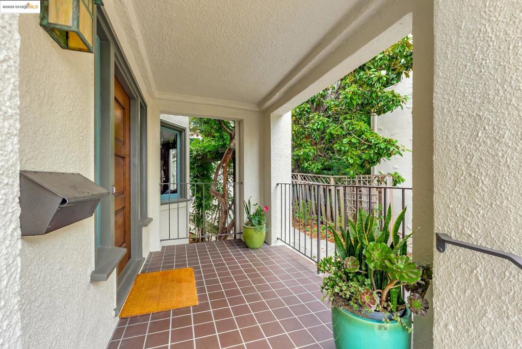 BERKELEY HILLS - Residential