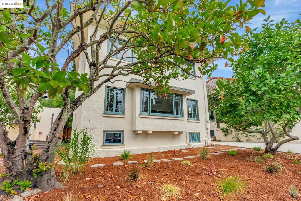 BERKELEY HILLS - Residential