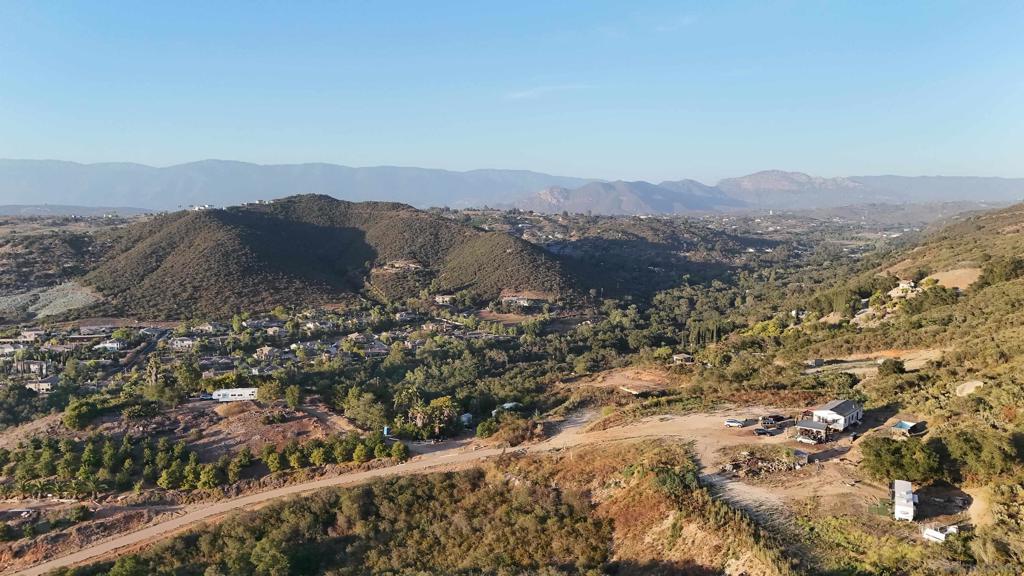 14683 Woods Valley