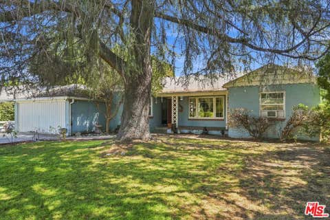 Photo of 15954 Gault Street, Lake Balboa, CA 91406 (MLS # 26869335)