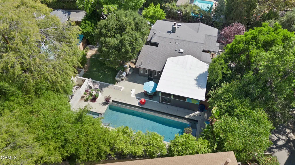 Sierra Madre, California 91024, United States, 3 Bedrooms Bedrooms, ,3 BathroomsBathrooms,Residential,Active,219790