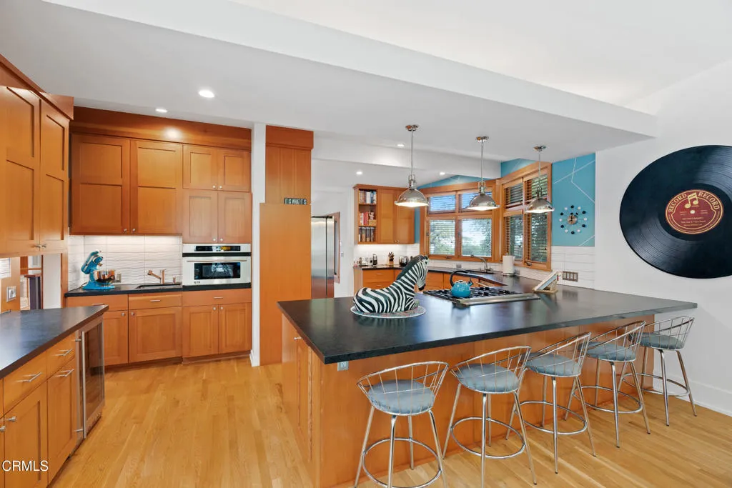 Sierra Madre, California 91024, United States, 3 Bedrooms Bedrooms, ,3 BathroomsBathrooms,Residential,Active,219790