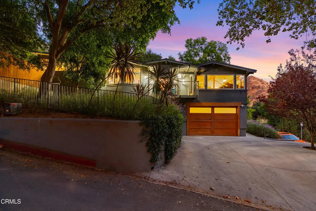 Sierra Madre, California 91024, United States, 3 Bedrooms Bedrooms, ,3 BathroomsBathrooms,Residential,Active,219790