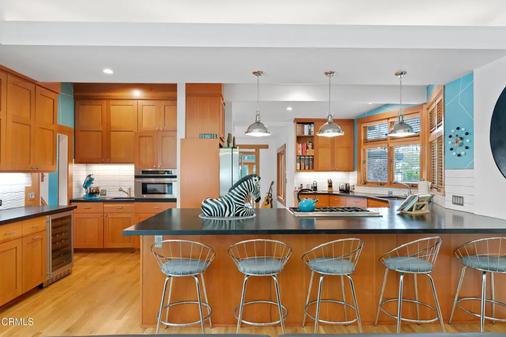 Sierra Madre, California 91024, United States, 3 Bedrooms Bedrooms, ,3 BathroomsBathrooms,Residential,Active,219790