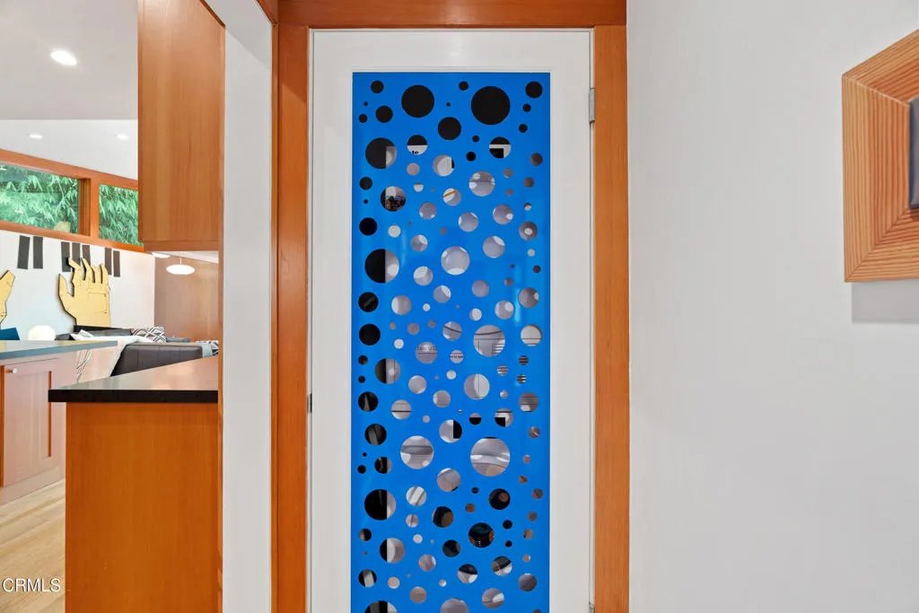 Sierra Madre, California 91024, United States, 3 Bedrooms Bedrooms, ,3 BathroomsBathrooms,Residential,Active,219790