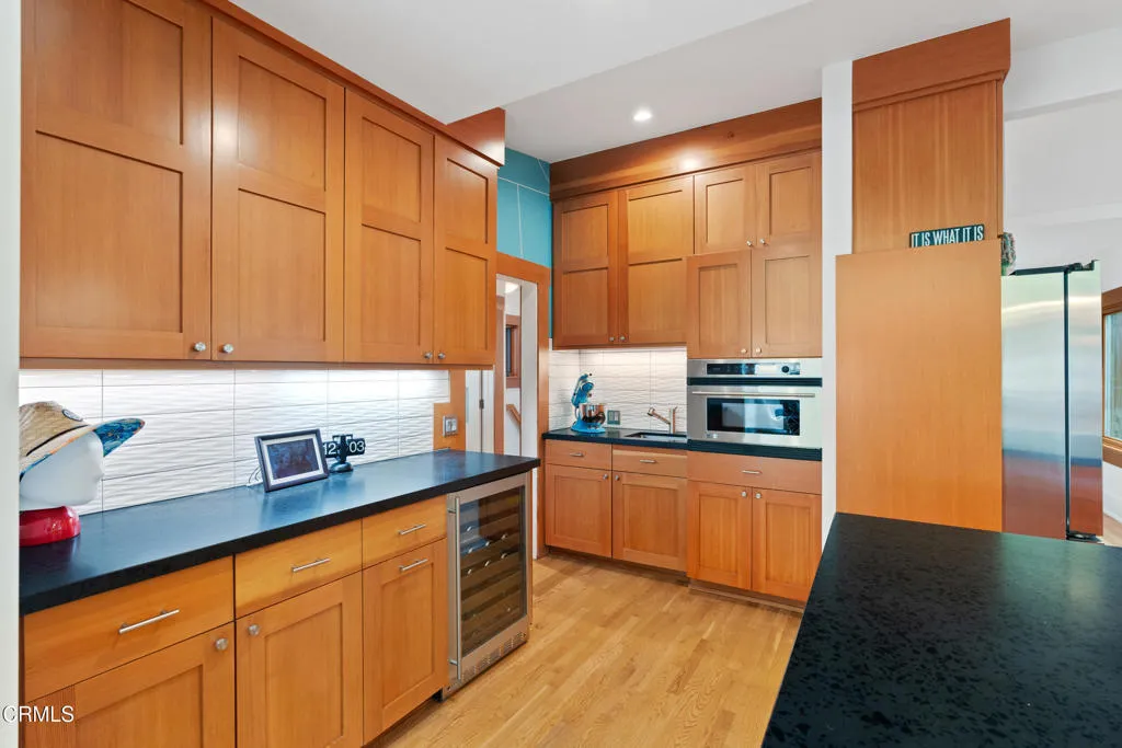 Sierra Madre, California 91024, United States, 3 Bedrooms Bedrooms, ,3 BathroomsBathrooms,Residential,Active,219790