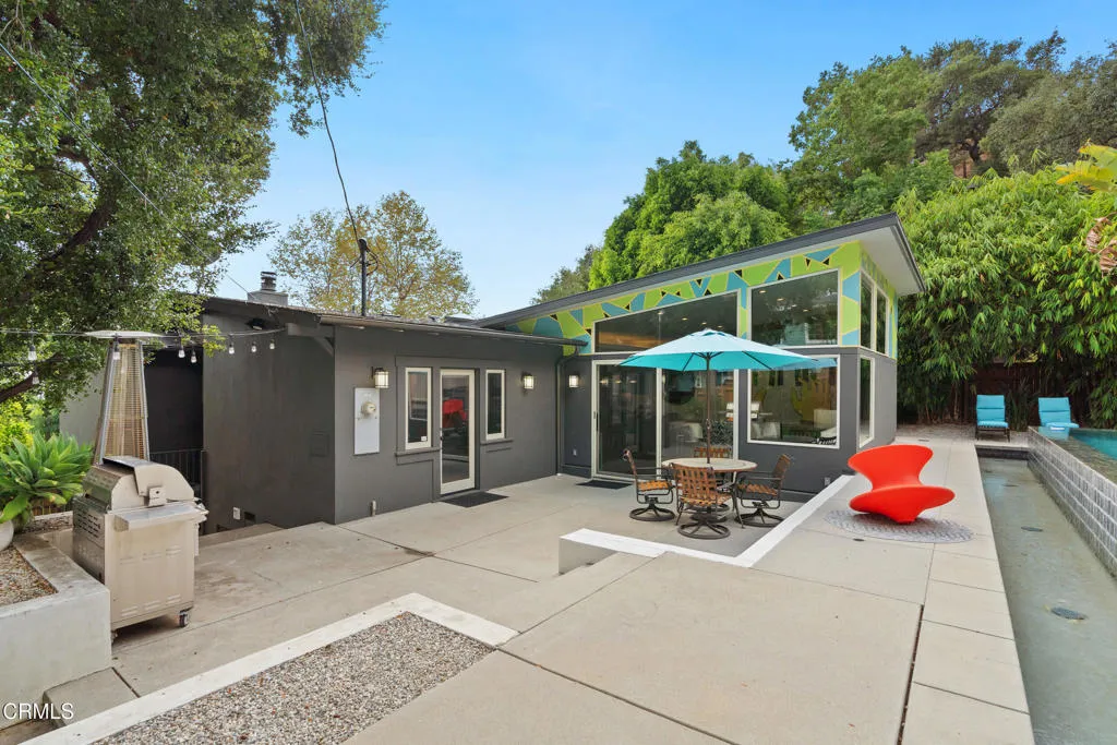 Sierra Madre, California 91024, United States, 3 Bedrooms Bedrooms, ,3 BathroomsBathrooms,Residential,Active,219790