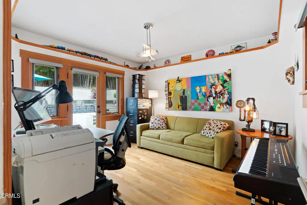 Sierra Madre, California 91024, United States, 3 Bedrooms Bedrooms, ,3 BathroomsBathrooms,Residential,Active,219790