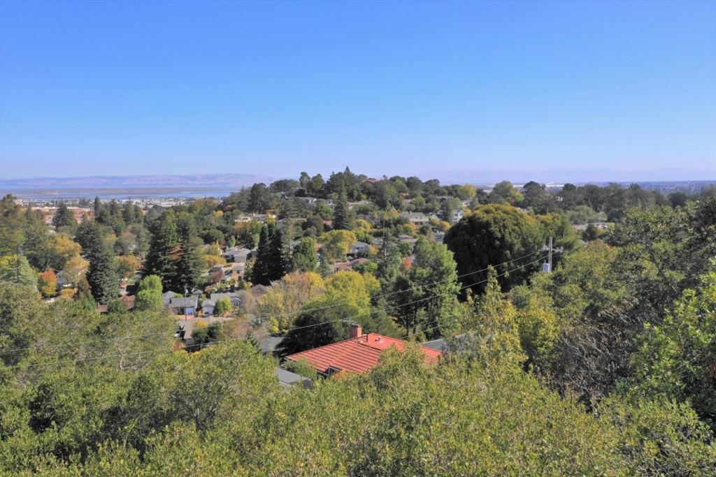 39 Madera Avenue