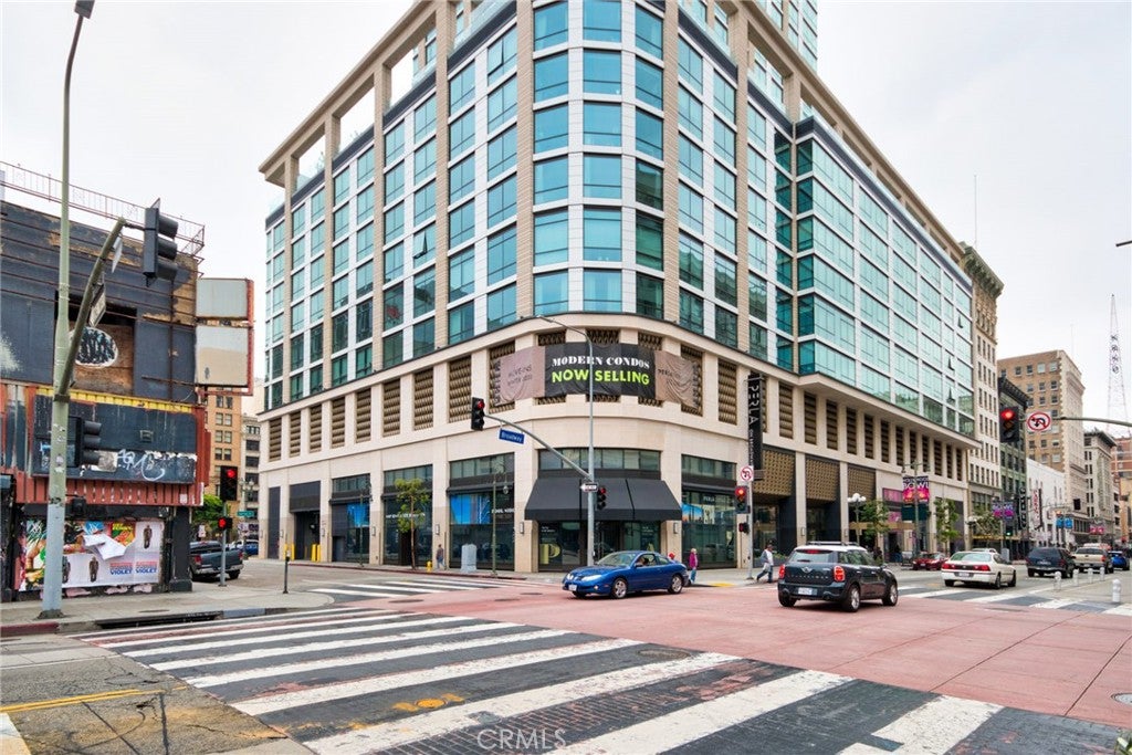 400 S Broadway
