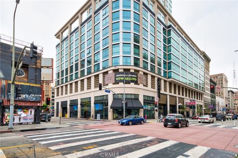 Photo of 400 S Broadway, Los Angeles, CA 90013 (MLS # TR26090179)