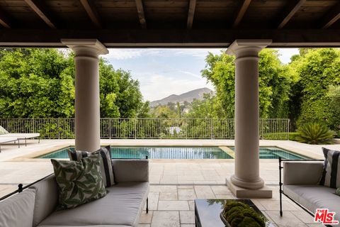 Photo of 3425 Ione Drive, Los Angeles, CA 90068 (MLS # 26658739)