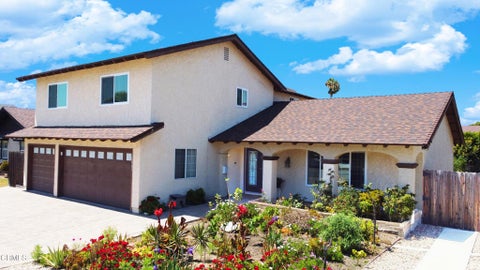 Photo of 2401 El Portal Way, Oxnard, CA 93035 (MLS # V1-39066)