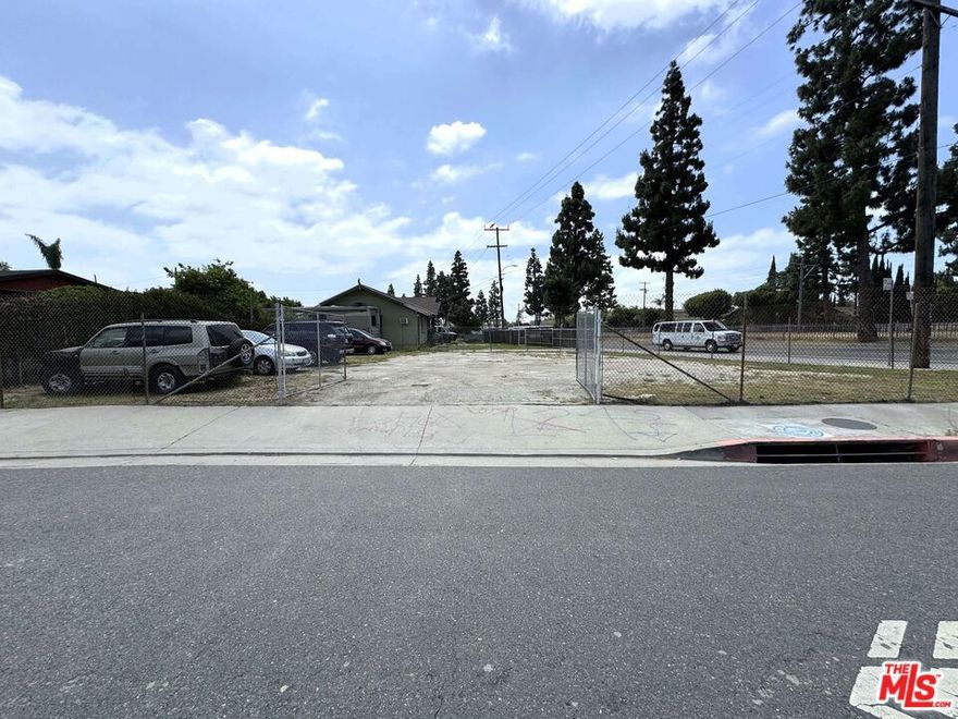 Residential Vacant Lot Available in the city of Compton/Willowbrook. Located in Los Angeles County, boasting 4,445 sq ft. This lot is ready for any investor to build units and take advantage of the corner location with entrances on both Willowbrook & 124th St. Vacant lot to be sold As-Is Where-Is.