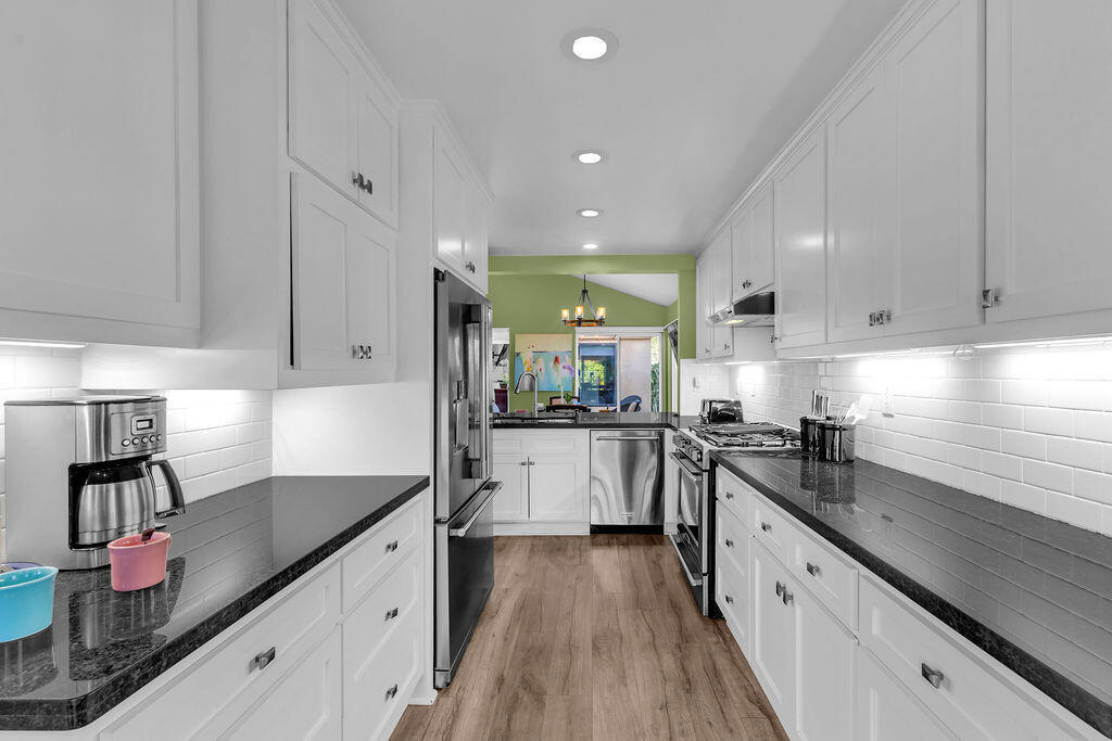 Sommerset So. Palm D - Residential