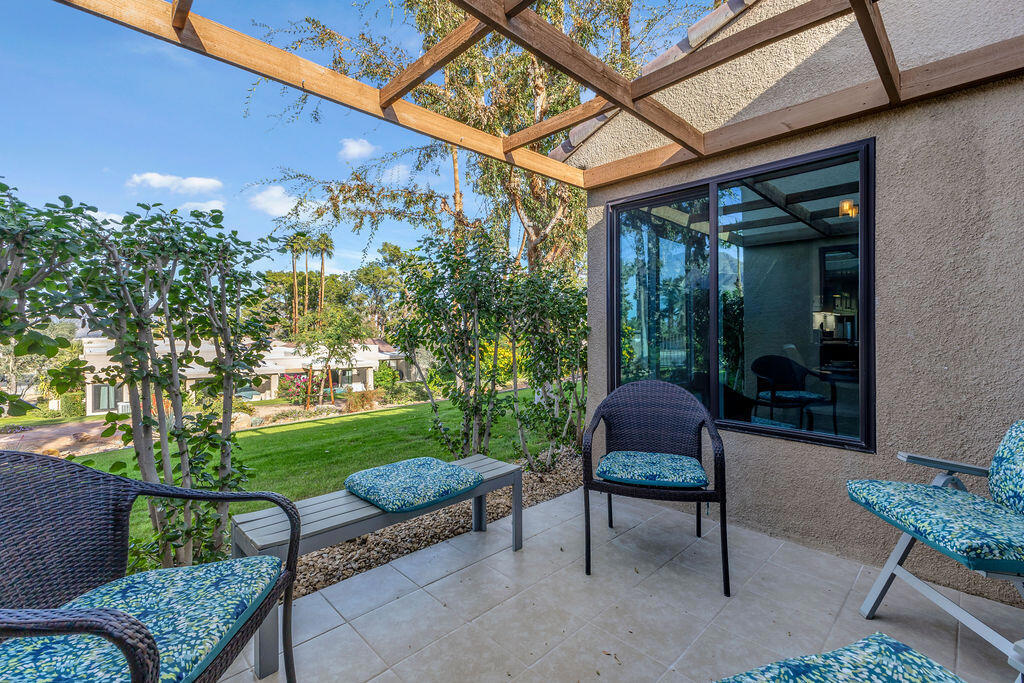 Sommerset So. Palm D - Residential