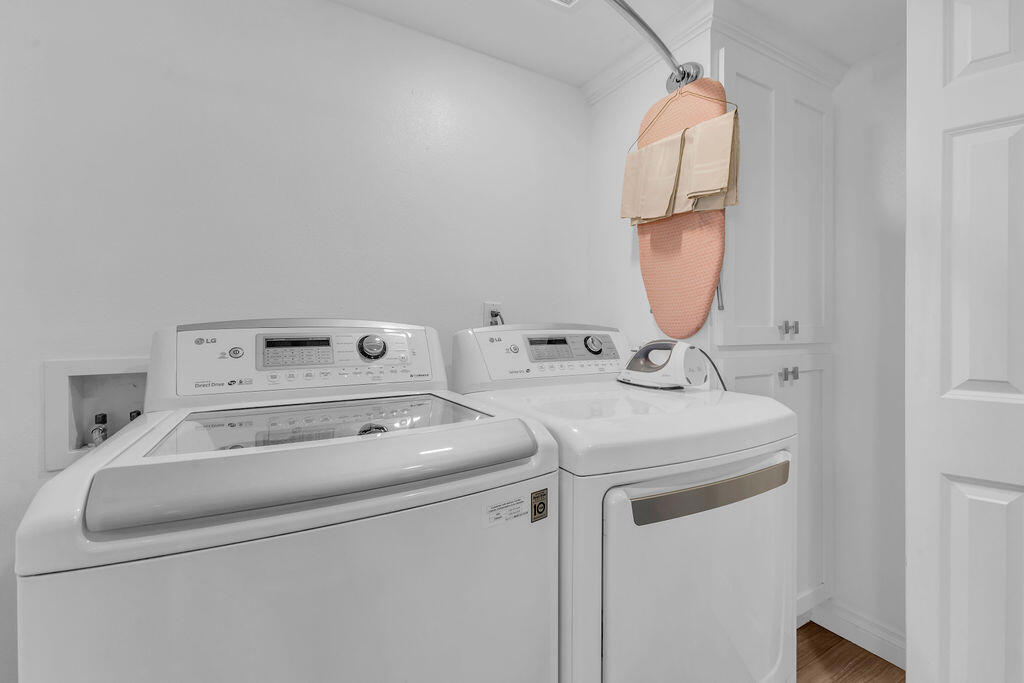 Sommerset So. Palm D - Residential