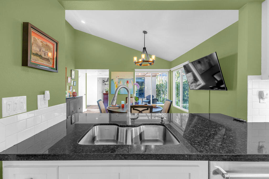 Sommerset So. Palm D - Residential