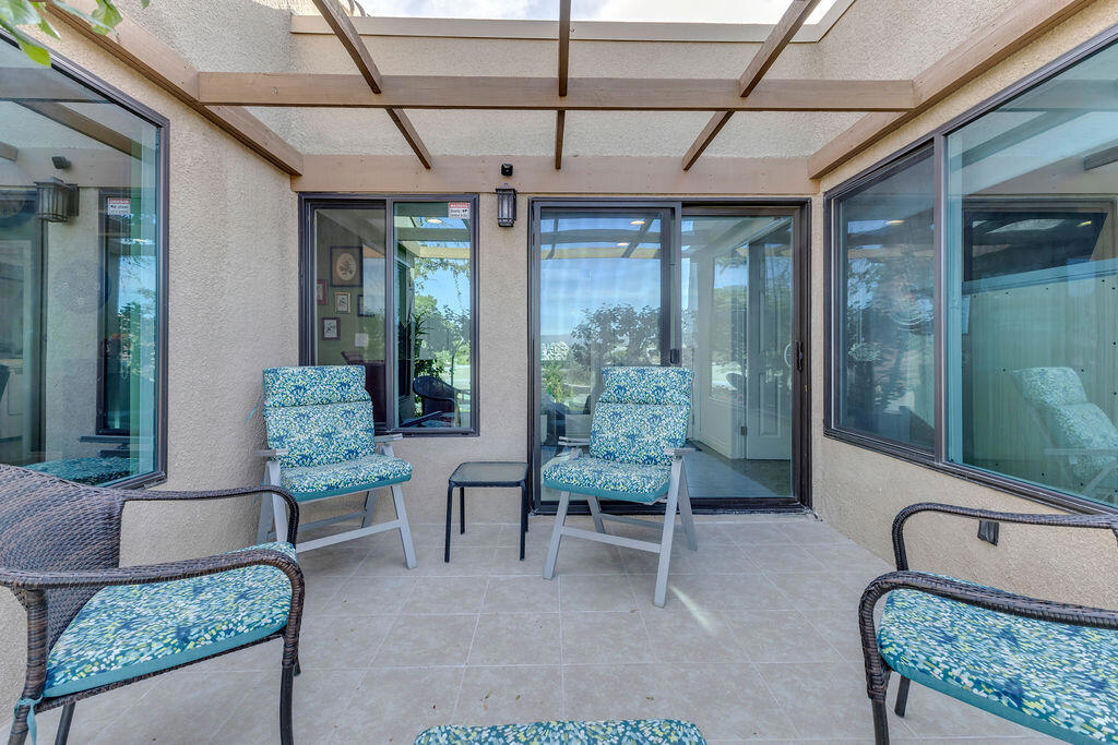 Sommerset So. Palm D - Residential