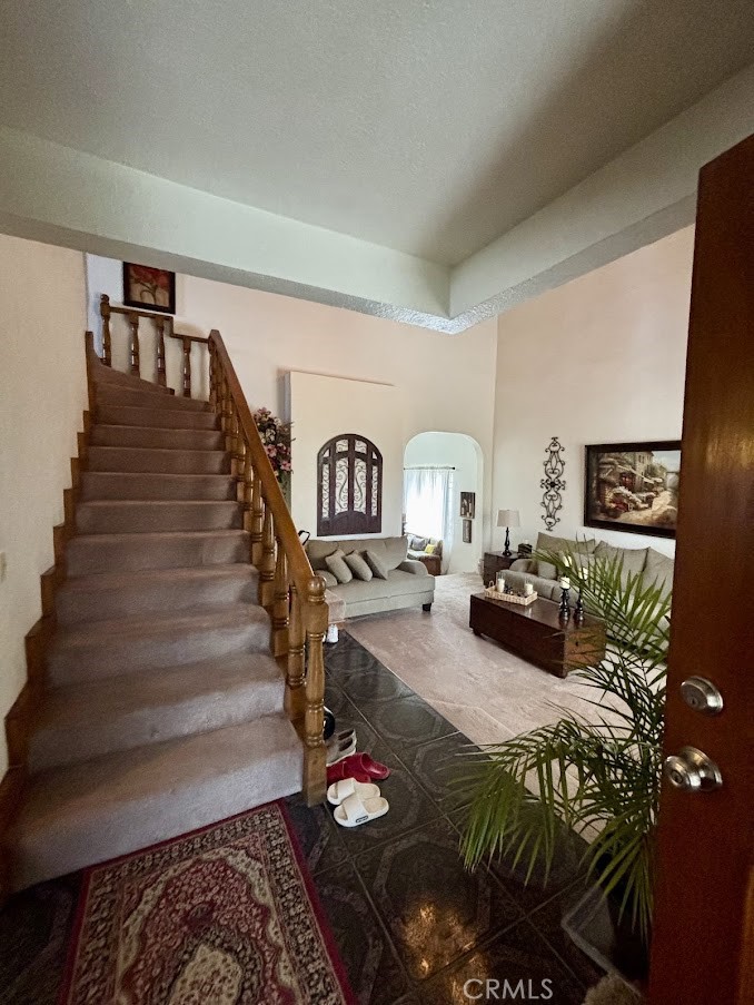 6112 Eliseo Castañeda