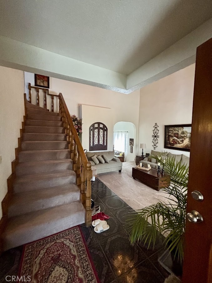 6112 Eliseo Castañeda