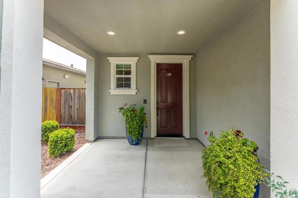 552 Cadiz Drive