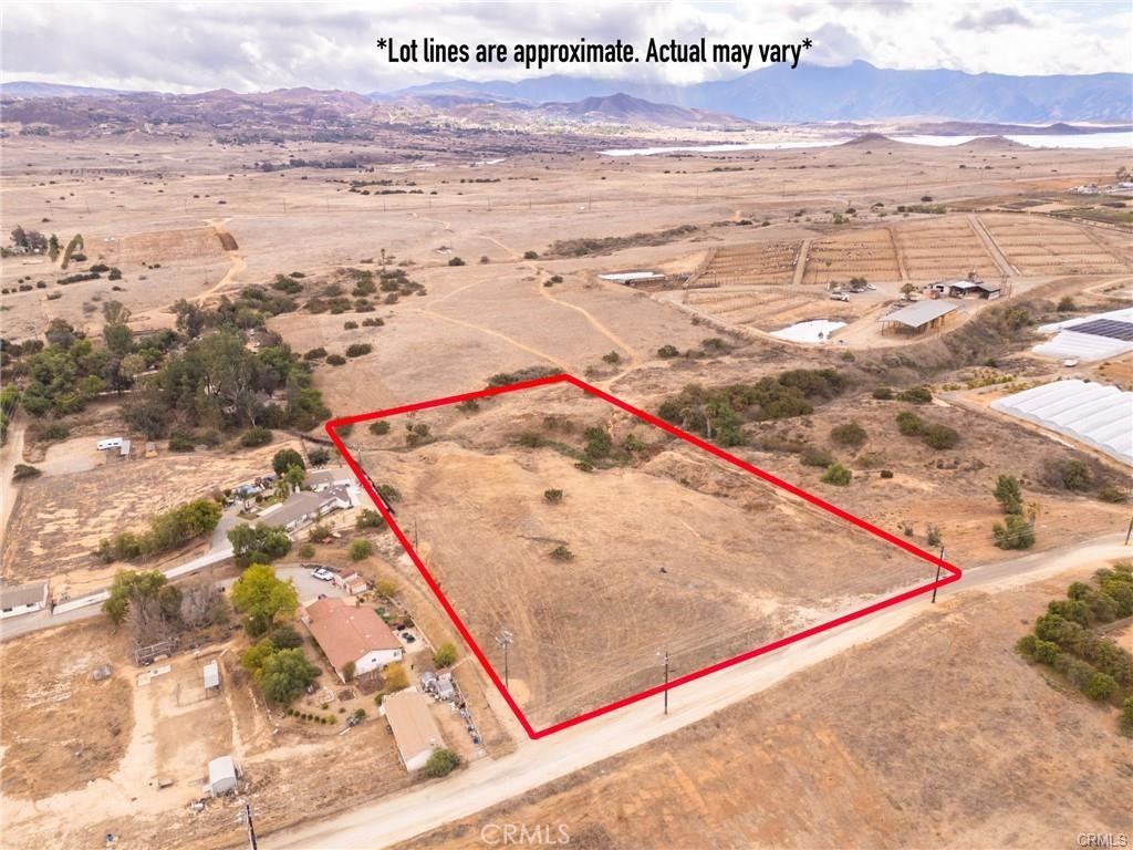 5 Acres for sale, located near Woodcrest in the city of Riverside, residential land, build the ranch of your dreams, a horse property, Utilities available for connection: Electricity, Water, Internet, Phone, with easy access to the 91,215, and 15 freeways, ( No Mello Ross Tax, No HOA, No Land Lease ).
The parcel number for this property is: APN 285-260-012, and the Google Maps coordinates are: 33°51'25.9"N 117°23'12.8"W Make your offer today before it’s gone. The owner is willing to finance. Call for more information.