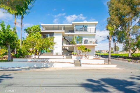 Photo of 2699 E 20th St, Signal Hill, CA 90755 (MLS # PW26183641)