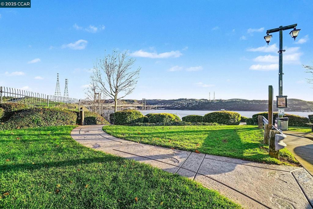 CRYSTAL POINTE - Residential