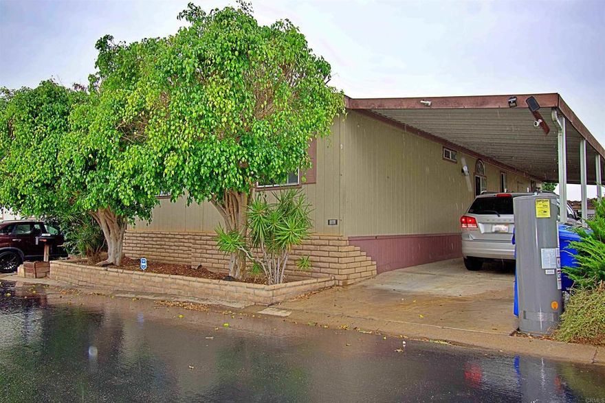 Great opportunity with this 4bed 2bath manufactured home in one of the nicest, best maintained ALL AGES parks in South Bay San Diego. The home needs some repairs on the floors, painting on the walls and some other details, but its 1500 square feet and a spacious back yard can really be a very interesting project for the ones that can see all its potential.