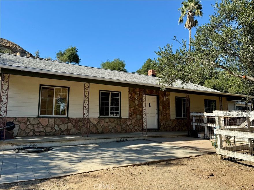 Welcome to Sterling Ranch! Beautiful Home in Serene setting, spacious house offers three bedrooms, two bathrooms, a dining area, breakfast nook, office, and den, making it perfect for family living or remote work. It features two cozy fireplaces, beautiful hardwood floors, an impressive kitchen, and ceiling fans throughout for comfort. Submit on Pets. ***AVAILABLE FOR SHORT TERM LEASE***AVAILABLE FURNISHED OR UNFURNISHED...INQUIRE ON RATES***