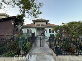 1457 W 25th ST