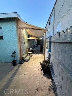 1457 W 25th