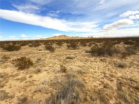 0 Gus St Mojave CA 93501