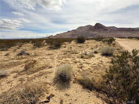 Photo of 0 Gus St, Mojave, CA 93501 (MLS # SR25106597) Photo of 0 Gus St, Mojave, CA 93501 (MLS # SR25106597)
