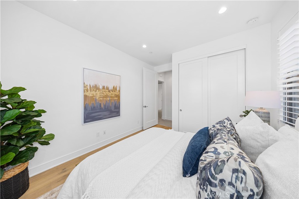 Fresco - Residential