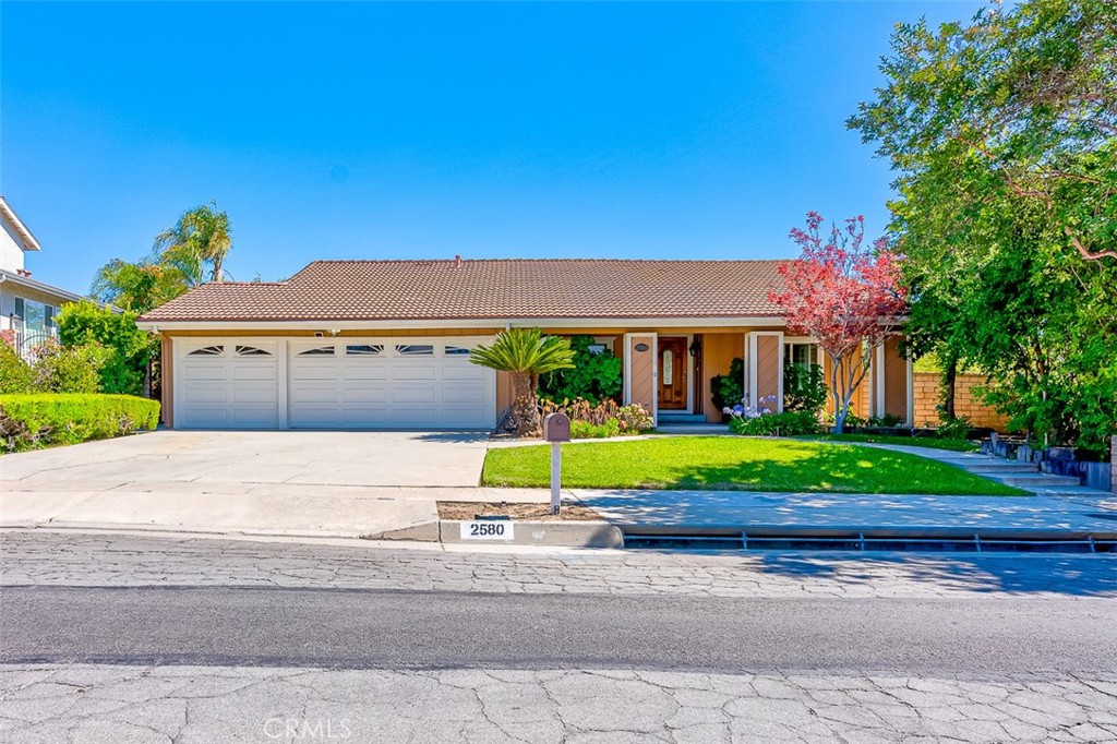 Fullerton Crest (FUCR) - Residential Lease