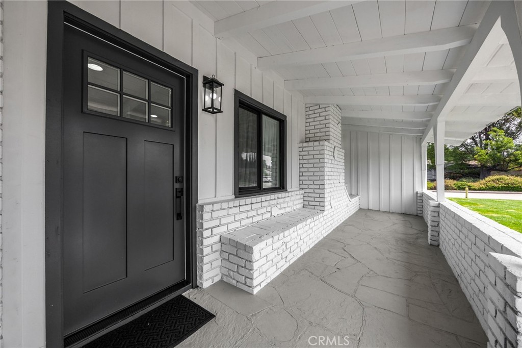 3033 E Sunset Hill Drive