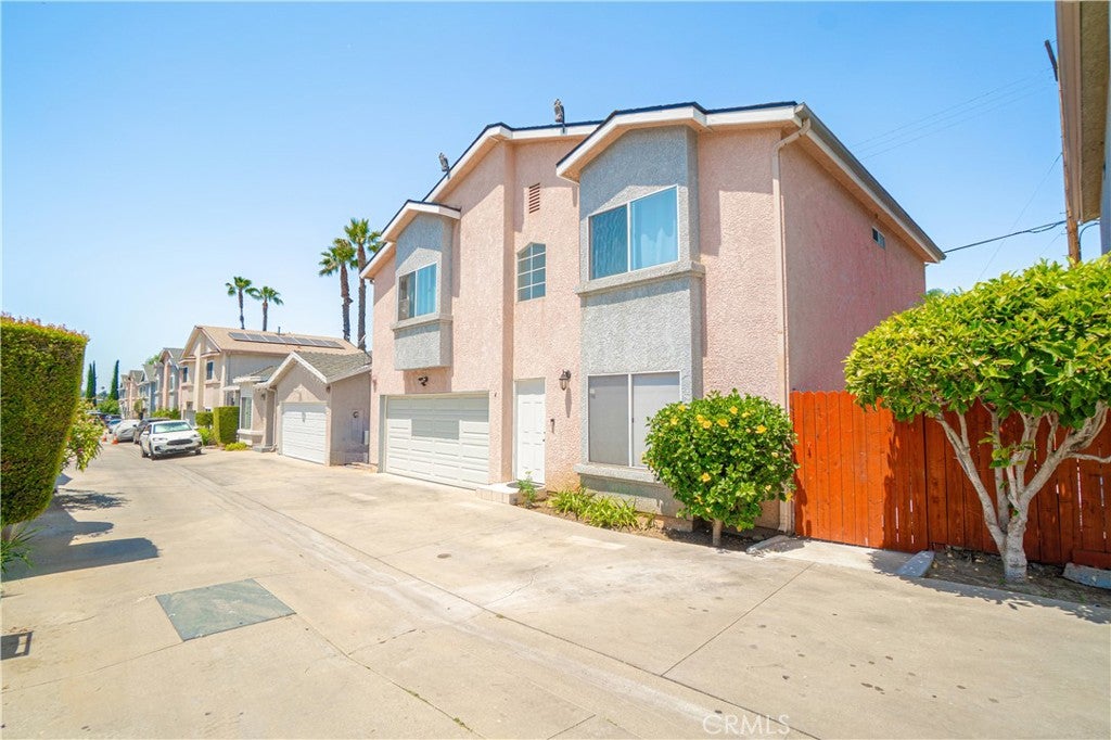 12120 Terra Bella
