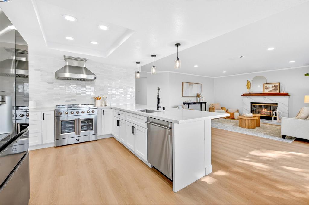 CANYON CREST - Residential