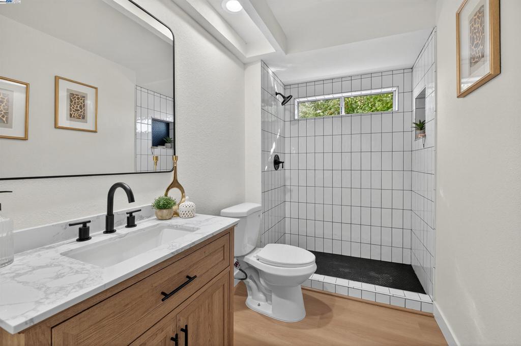 CANYON CREST - Residential