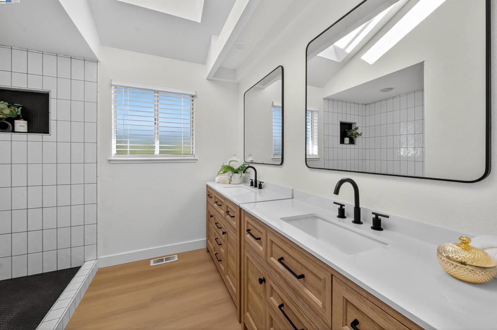 CANYON CREST - Residential