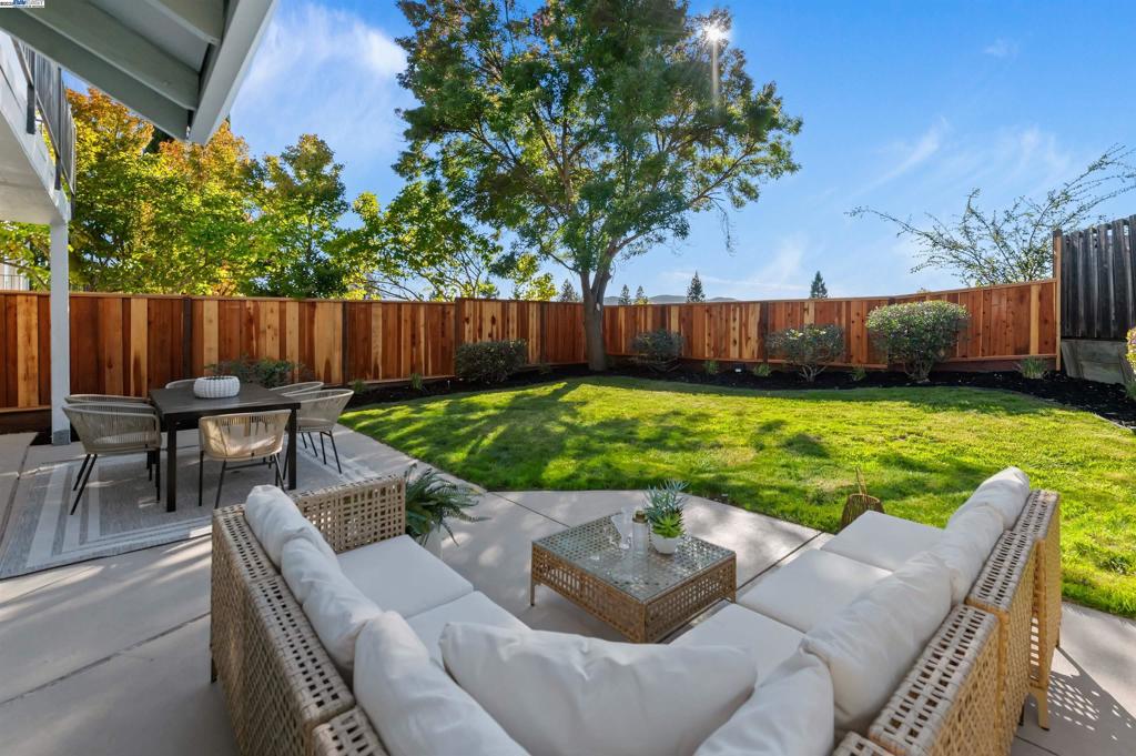 CANYON CREST - Residential