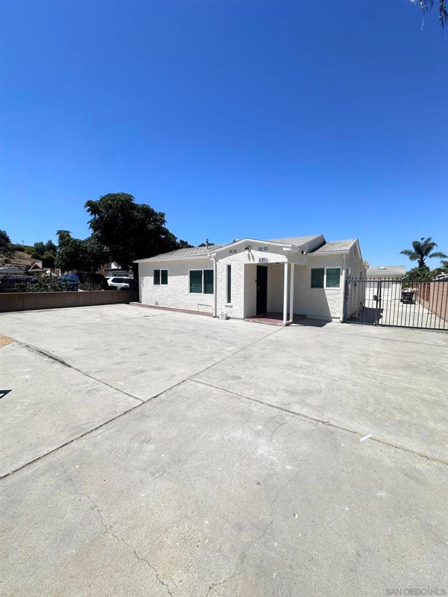 Completely remodelled!! All new flooring, new paint, new appliances. Spacious yard  Walking distance to schools, parks, public transportation  Section 8 welcome.