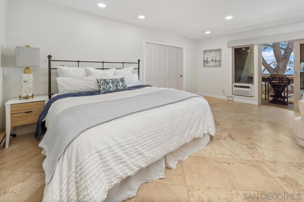 Del Mar - Residential